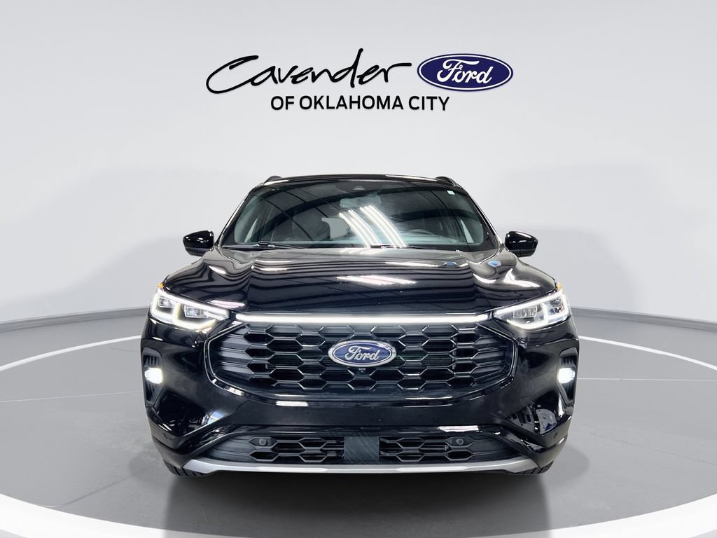 Used 2025 Ford Escape ST-Line Elite w/ Premium Technology Package AWD/4WD image 3