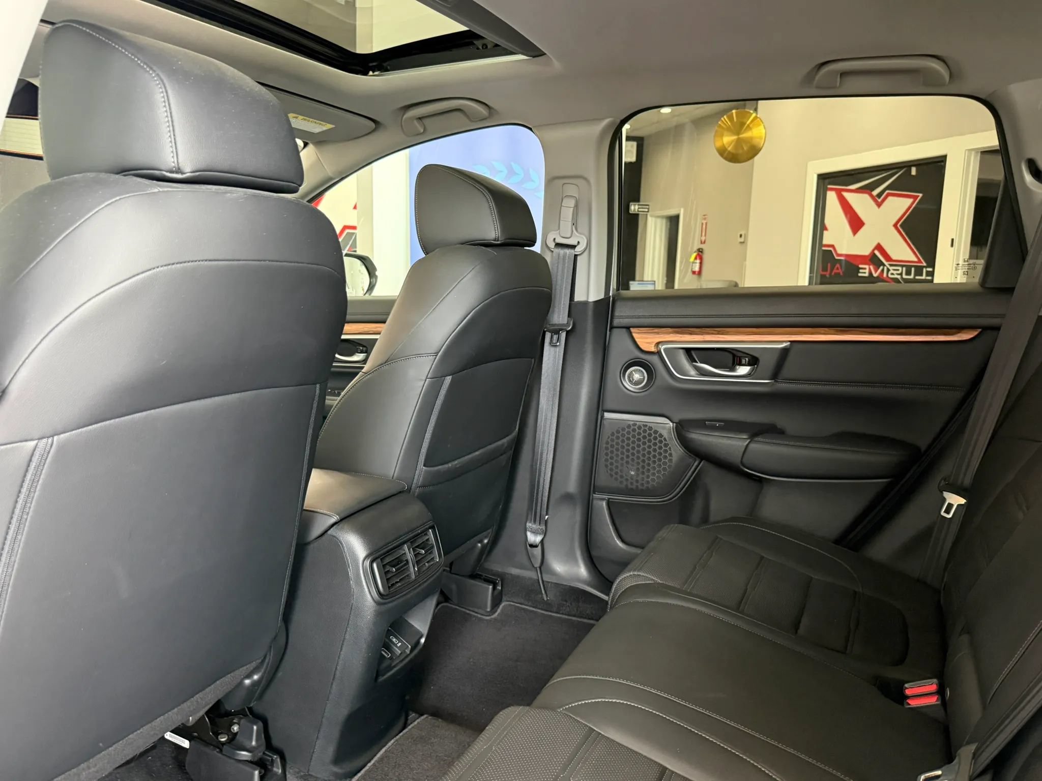 Used 2020 Honda CR-V EX-L image 27