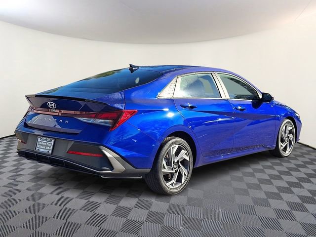Used 2025 Hyundai Elantra Sport image 6