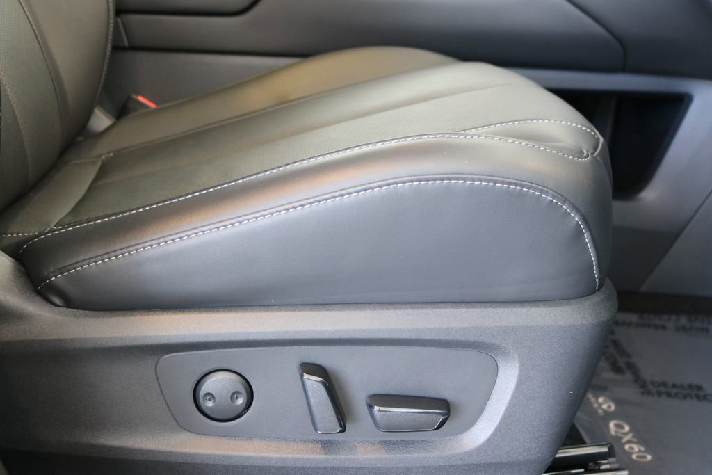 Certified 2025 INFINITI QX60 Luxe w/ Black Edition image 44