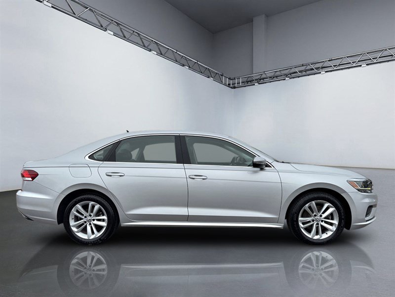 Used 2020 Volkswagen Passat 2.0T SE FWD image 3