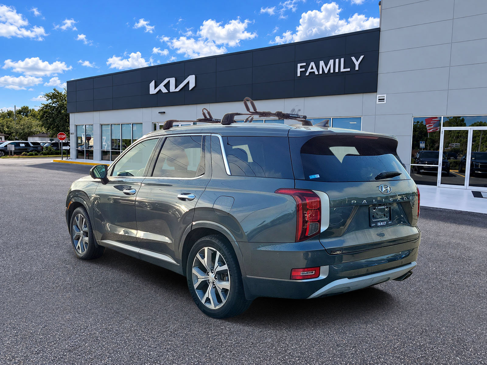 Used 2022 Hyundai Palisade Limited w/ Cargo Package FWD image 4
