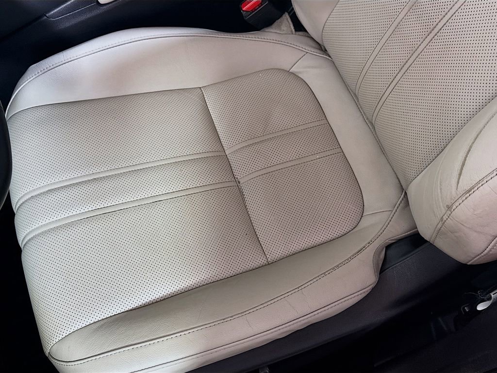 Used 2020 Honda Insight Touring image 18