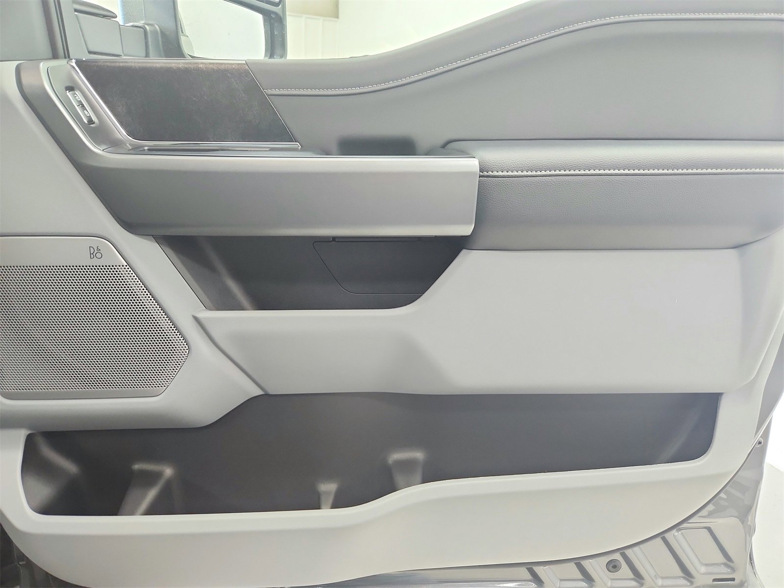 New 2026 Ford F250 XLT w/ XLT Premium Package image 41