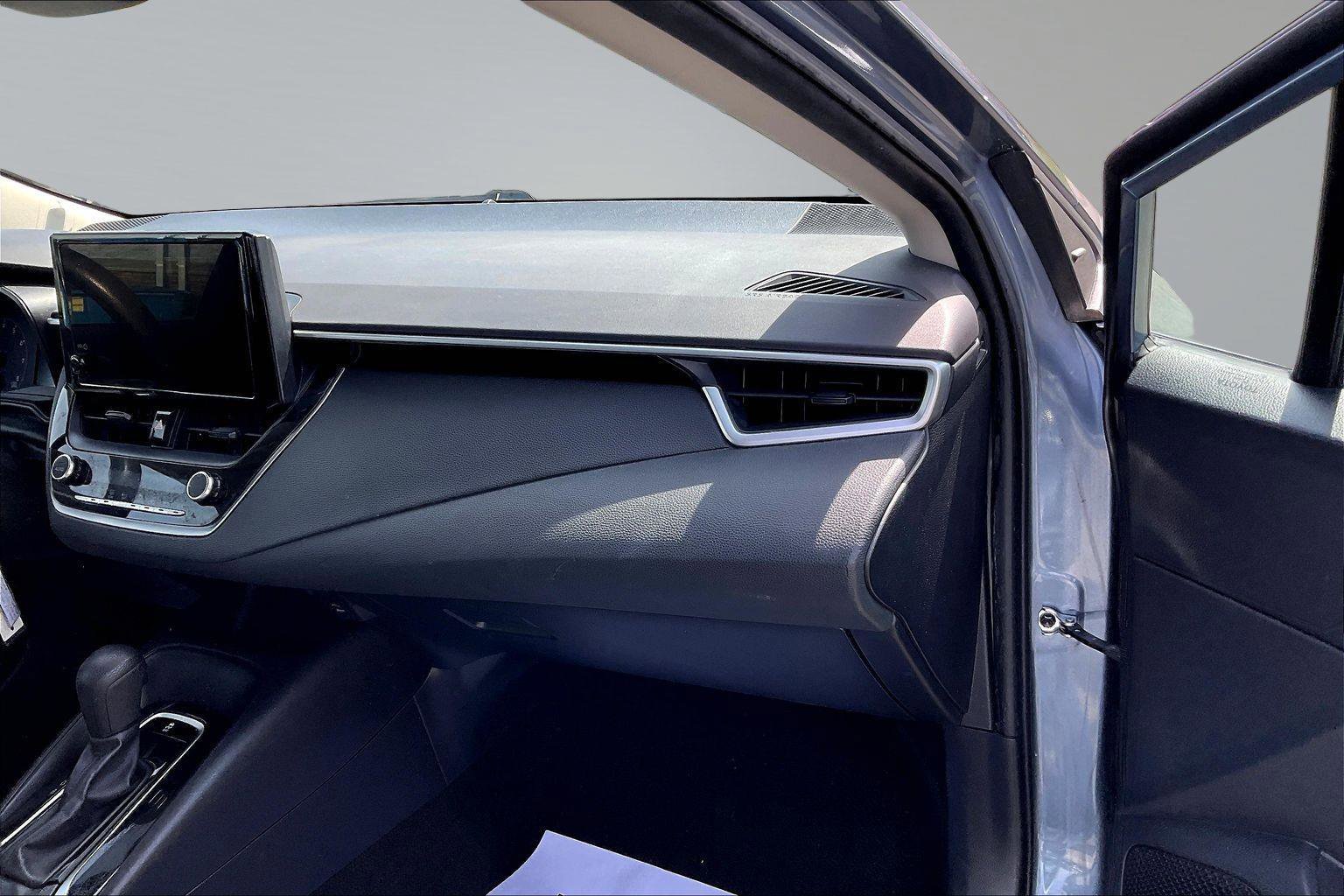 Used 2023 Toyota Corolla LE image 17