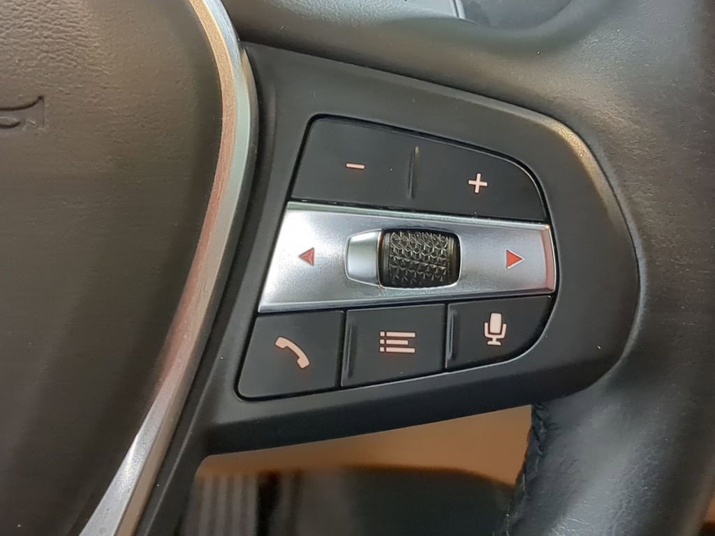 Used 2024 BMW 330i xDrive Sedan w/ Convenience Package image 41