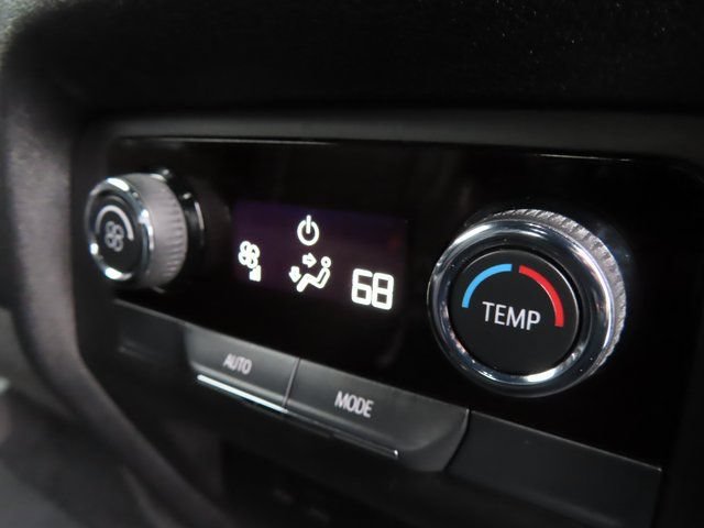 Used 2025 Chevrolet Traverse LT AWD/4WD image 36