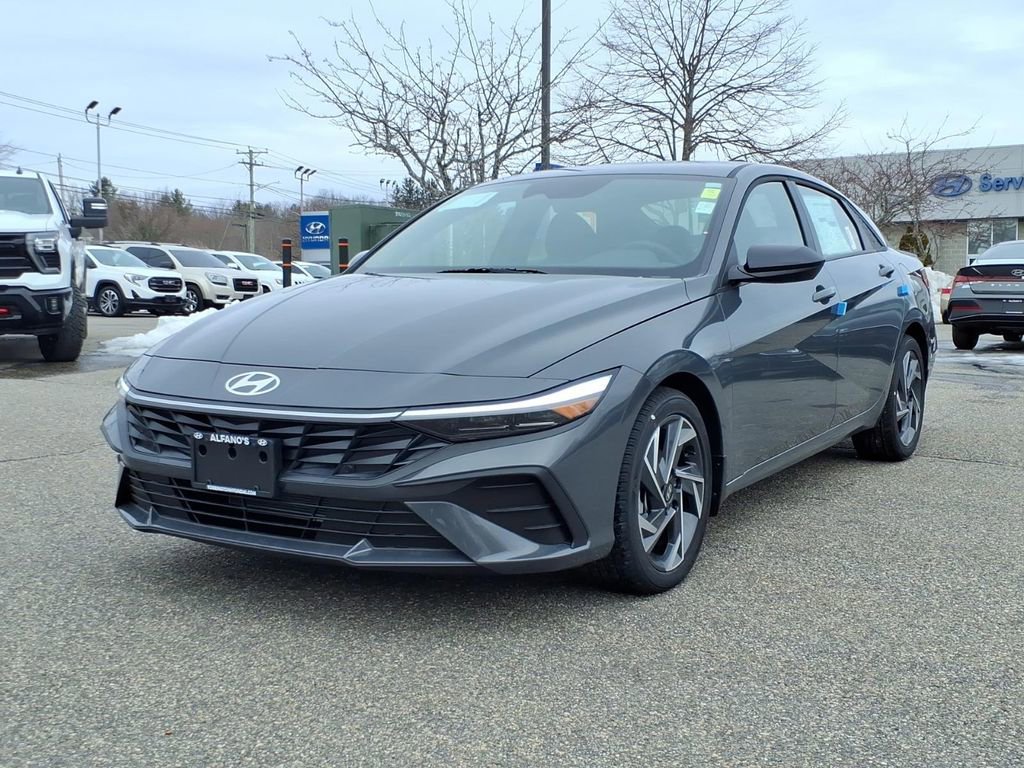 New 2025 Hyundai Elantra Sport image 5