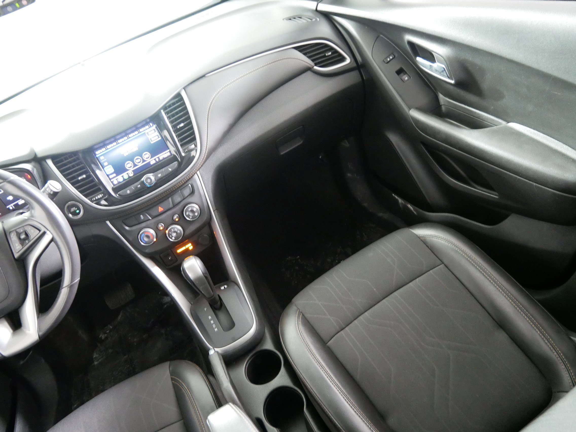 Used 2022 Chevrolet Trax LT w/ Sport Edition image 11