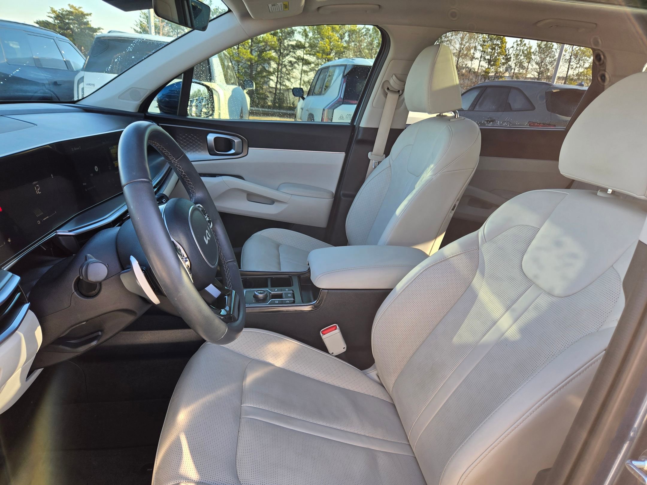 Certified 2025 Kia Sorento EX w/ EX Panoramic Sunroof Package image 22