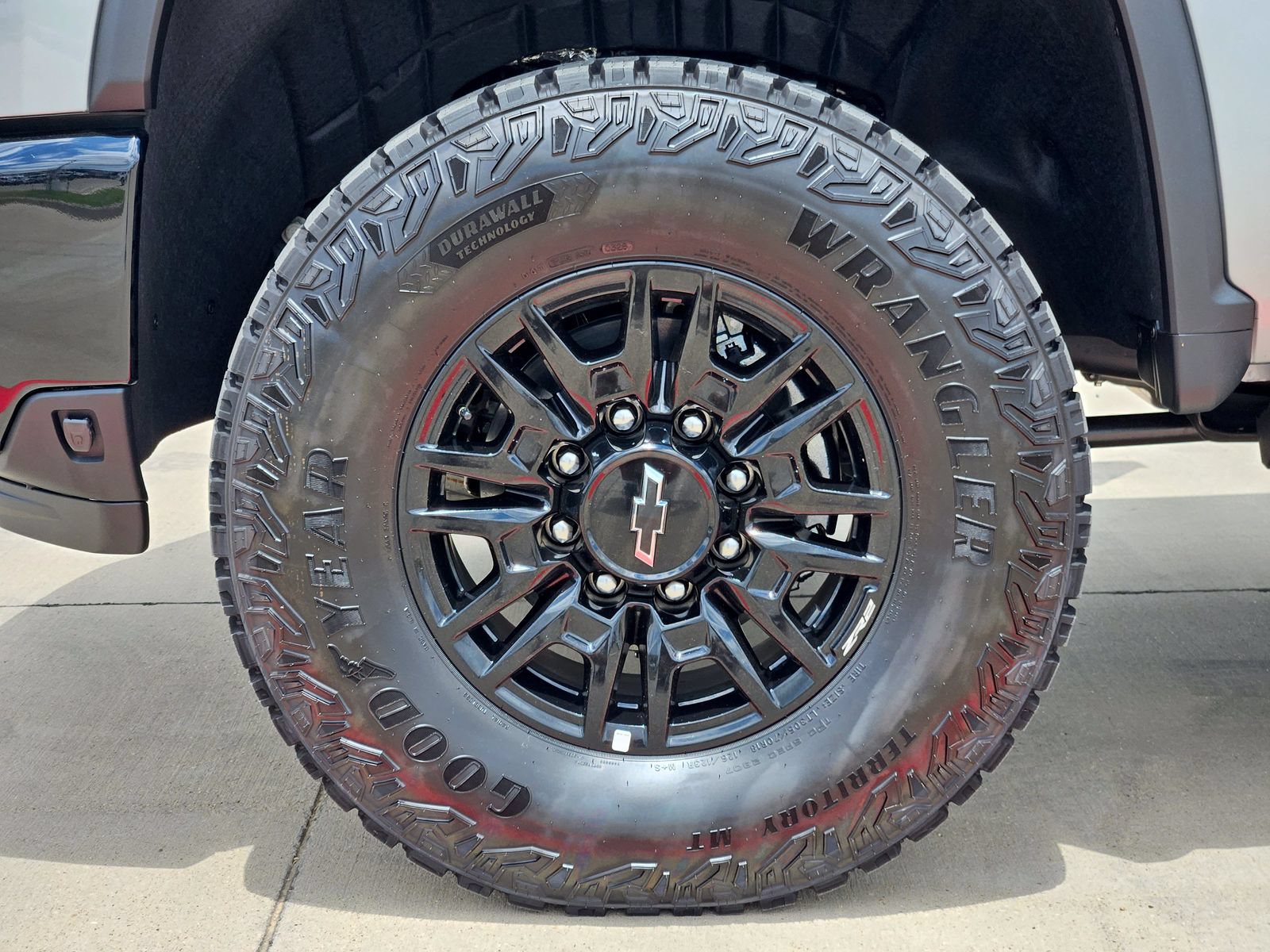 New 2026 Chevrolet Silverado 2500 ZR2 AWD/4WD image 12