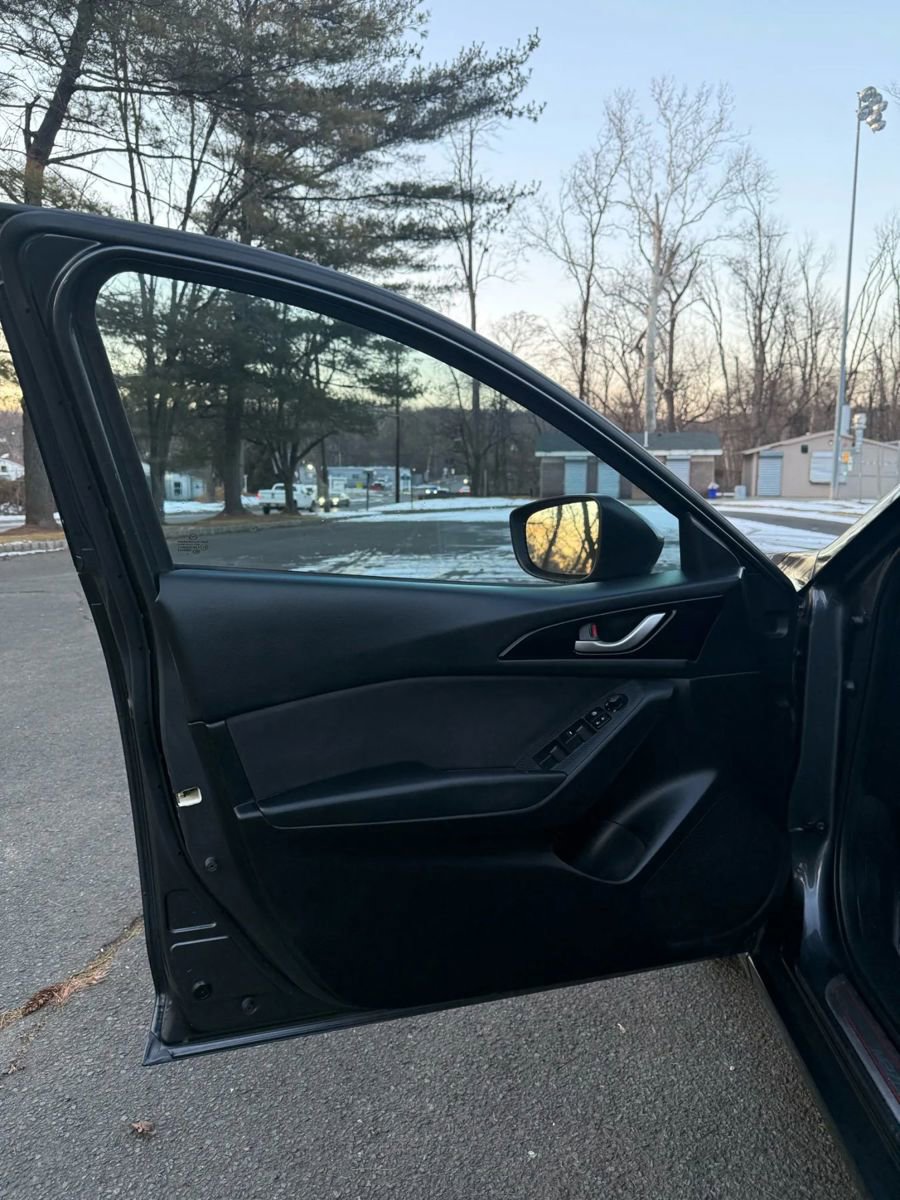 Used 2014 MAZDA MAZDA3 i Touring image 10