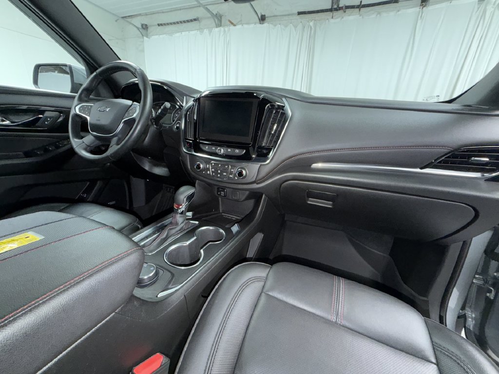 Used 2023 Chevrolet Traverse RS AWD/4WD image 19