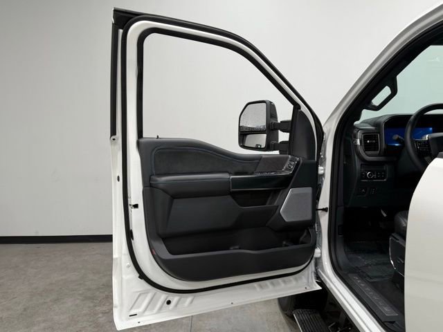 New 2025 Ford F350 Platinum w/ FX4 Off-Road Package image 12