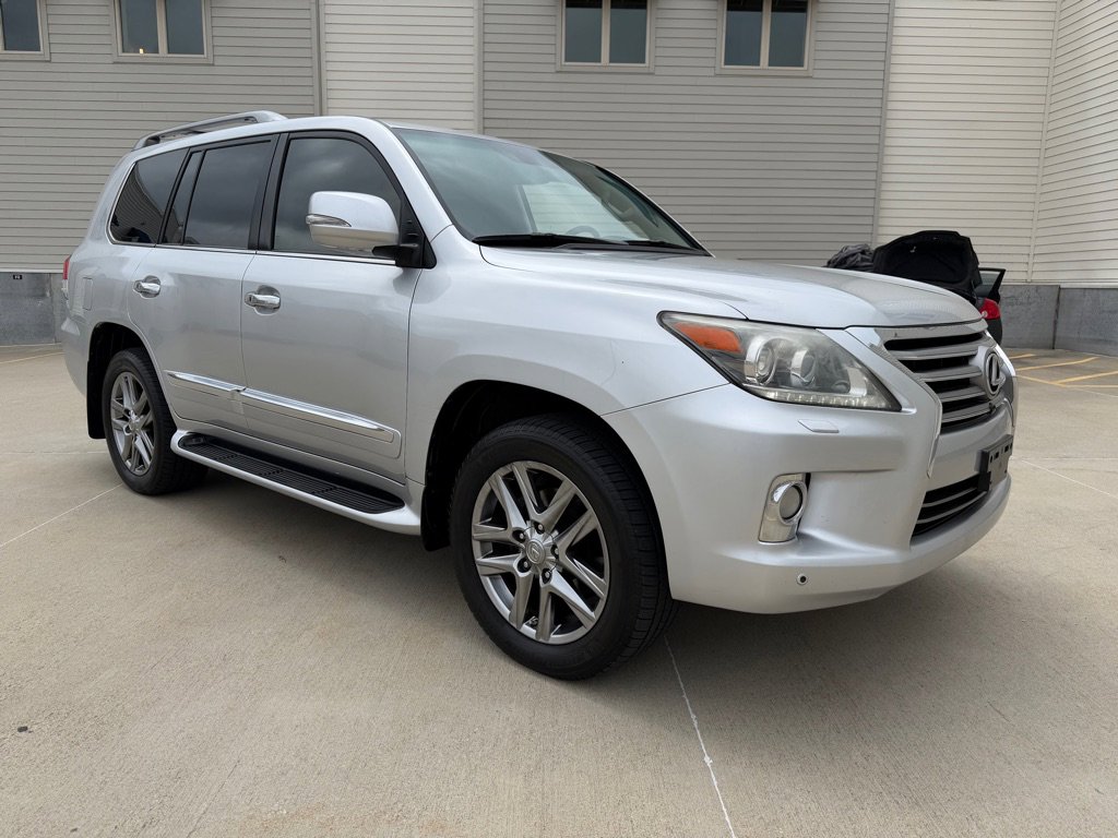 Used 2013 Lexus LX 570 4WD w/ Luxury Pkg