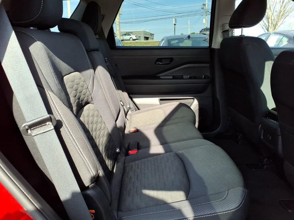 Certified 2023 Nissan Pathfinder SV AWD/4WD image 6