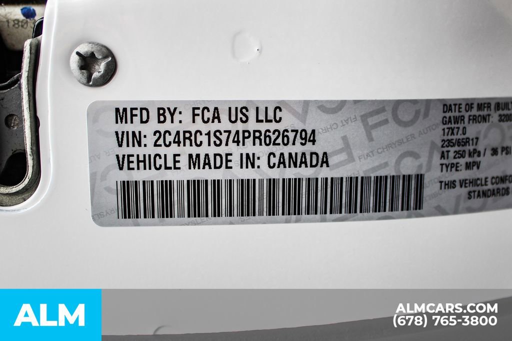 Used 2023 Chrysler Pacifica Limited image 38