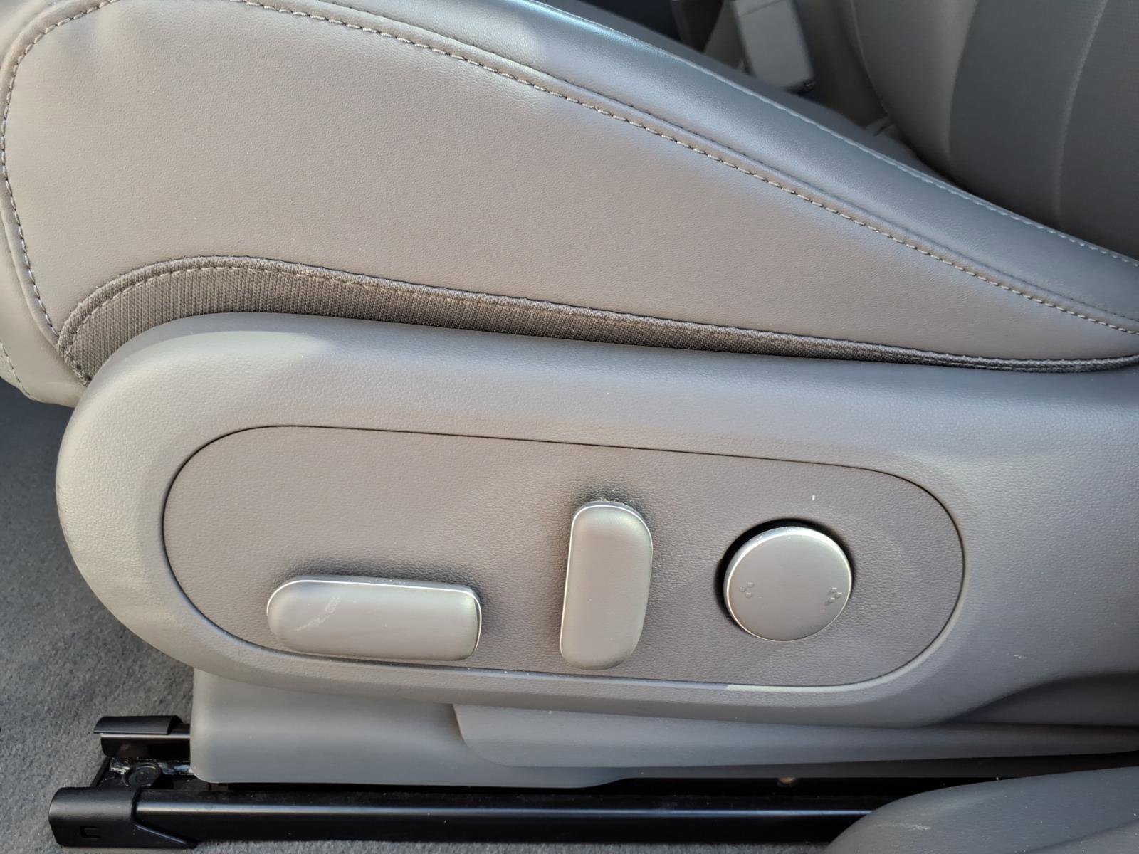 Certified 2025 Hyundai Ioniq 5 SEL RWD image 14