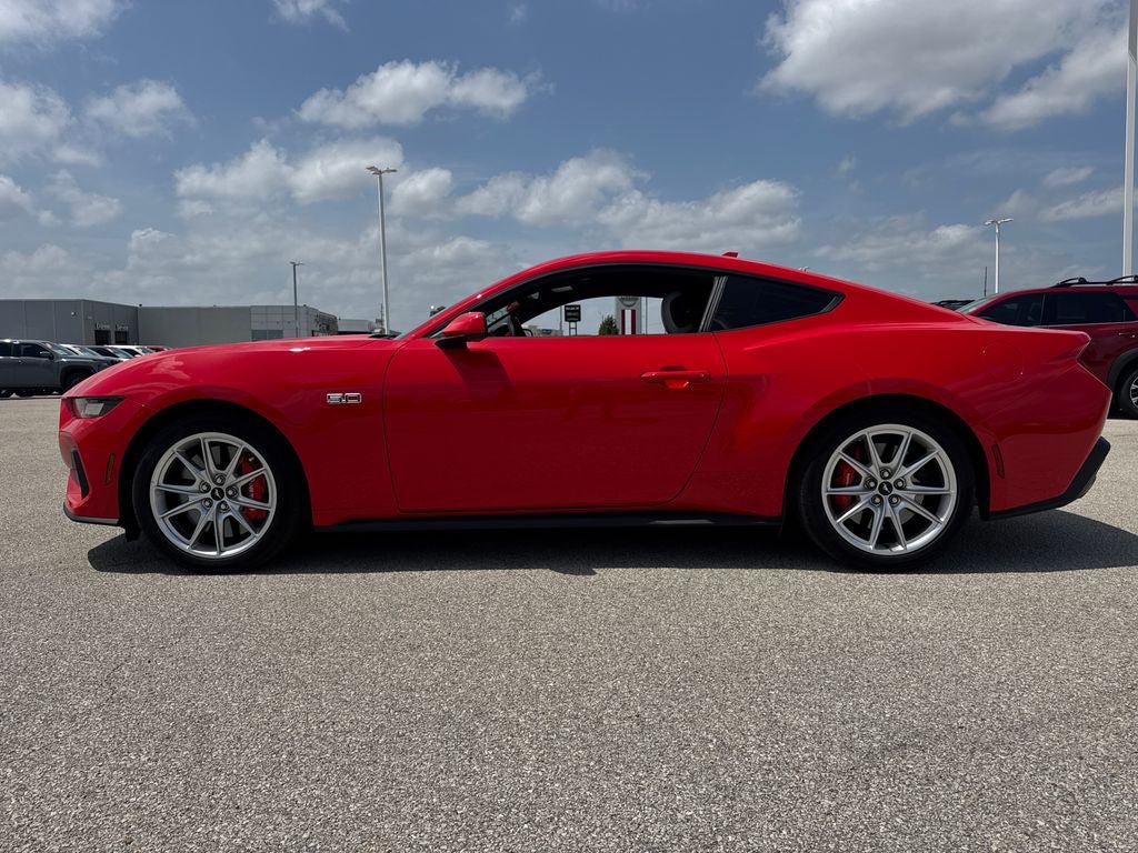 Used 2024 Ford Mustang GT Premium RWD image 3