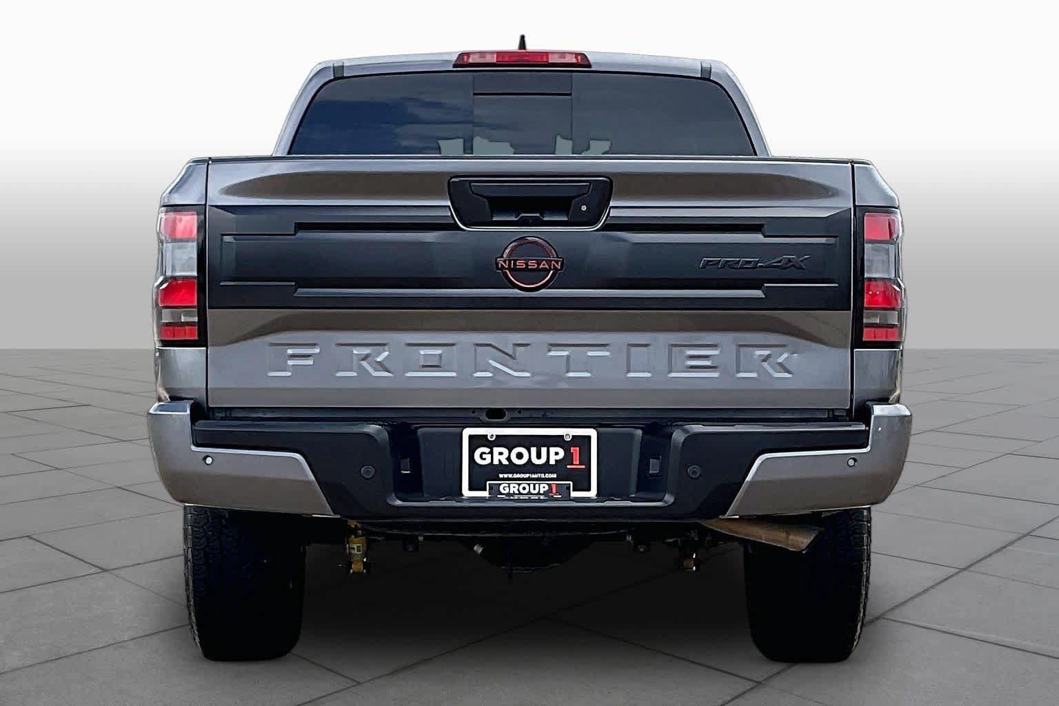 Used 2026 Nissan Frontier PRO-4X AWD/4WD image 5