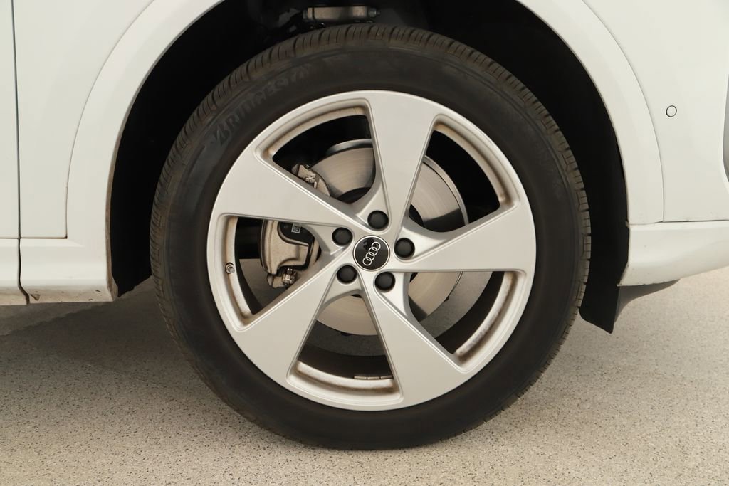 Certified 2025 Audi Q5 Premium Plus w/ Premium Plus AWD/4WD image 44