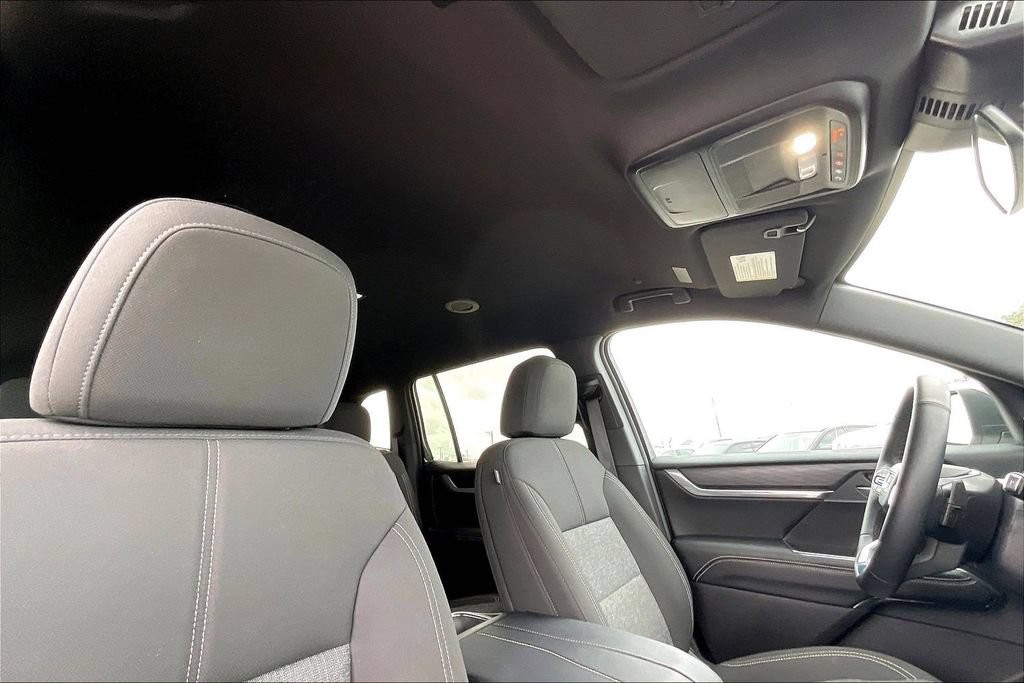 Used 2025 GMC Acadia Elevation AWD/4WD image 28