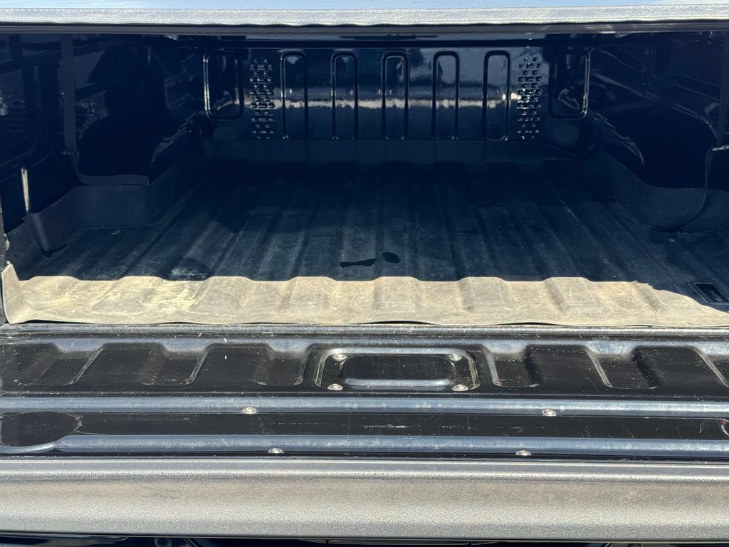 Used 2023 Jeep Gladiator Overland AWD/4WD image 7
