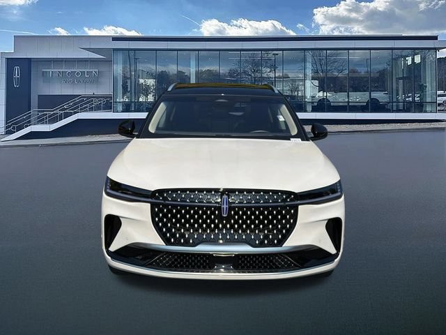 Used 2024 Lincoln Nautilus Reserve w/ Equipment Group 203A AWD/4WD image 2