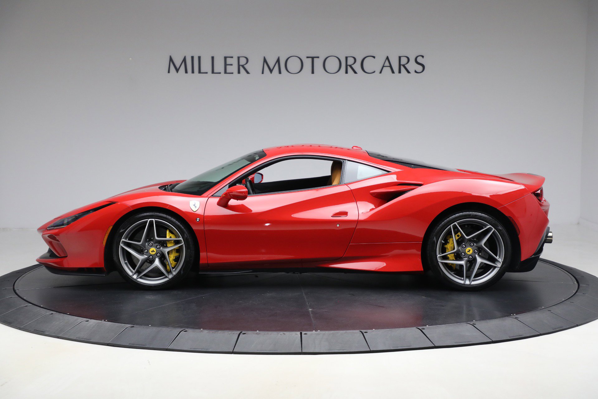 Certified 2020 Ferrari F8 Tributo image 3