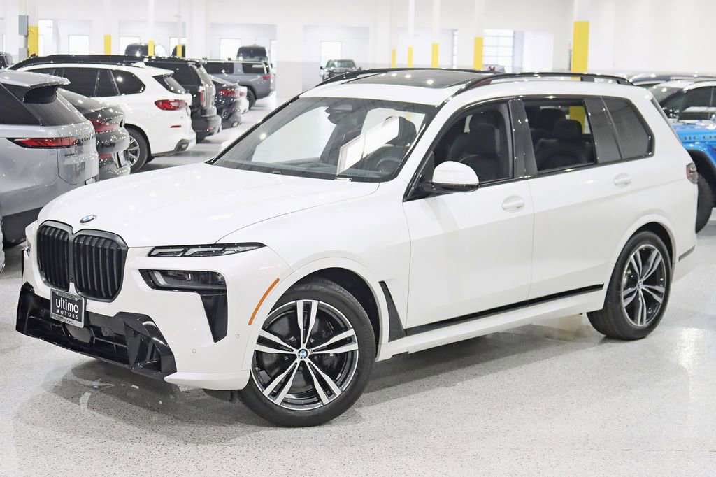 Used 2023 BMW X7 xDrive40i w/ M Sport Package image 7