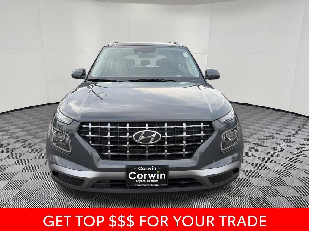 Used 2025 Hyundai Venue SEL FWD image 2