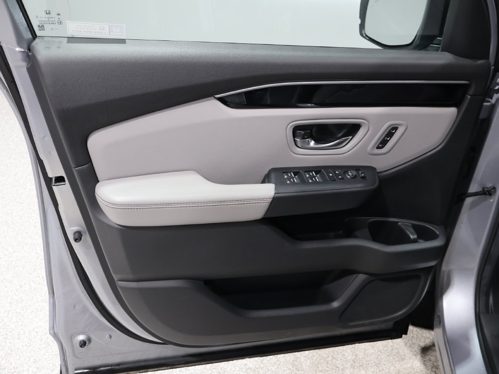 Used 2024 Honda Pilot Touring image 12