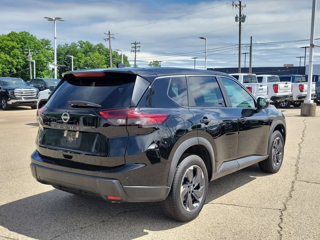 Used 2025 Nissan Rogue SV FWD image 4