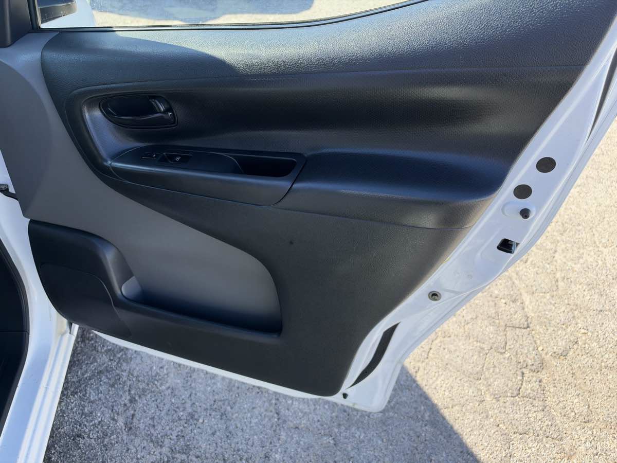 Used 2020 Nissan NV200 S FWD image 8