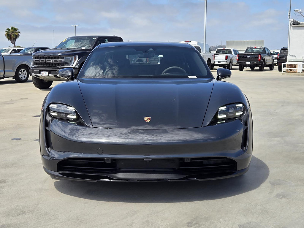 Used 2022 Porsche Taycan 4 Cross Turismo AWD/4WD image 3