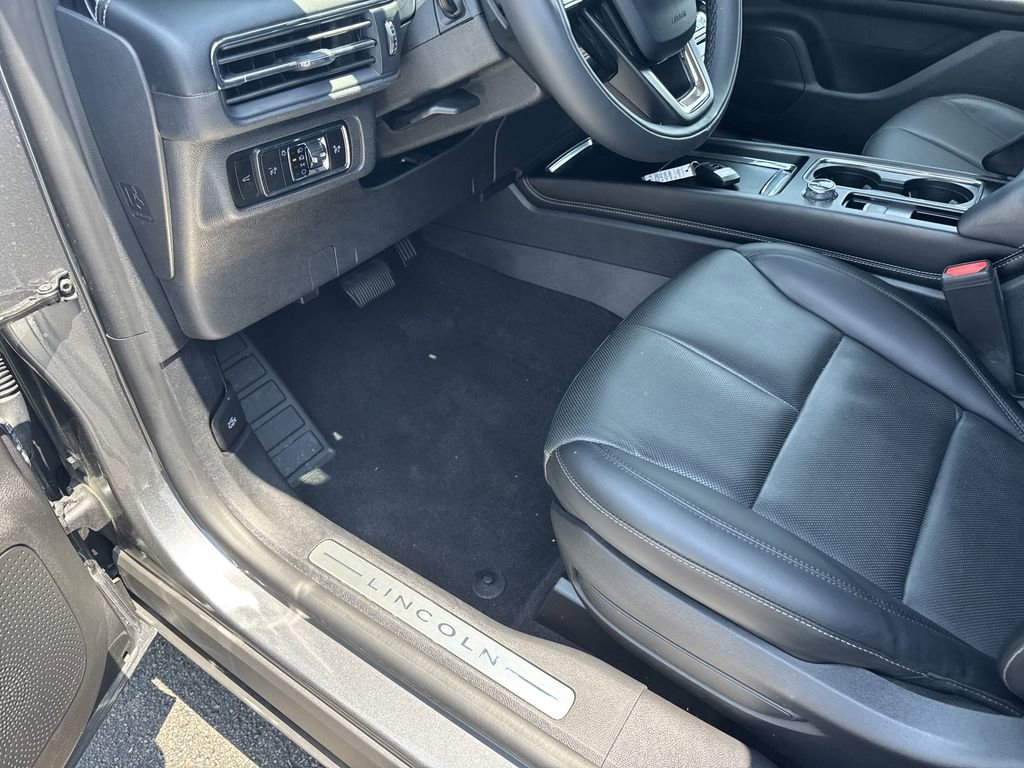 Certified 2023 Lincoln Corsair Reserve w/ Jet Appearance Package image 24