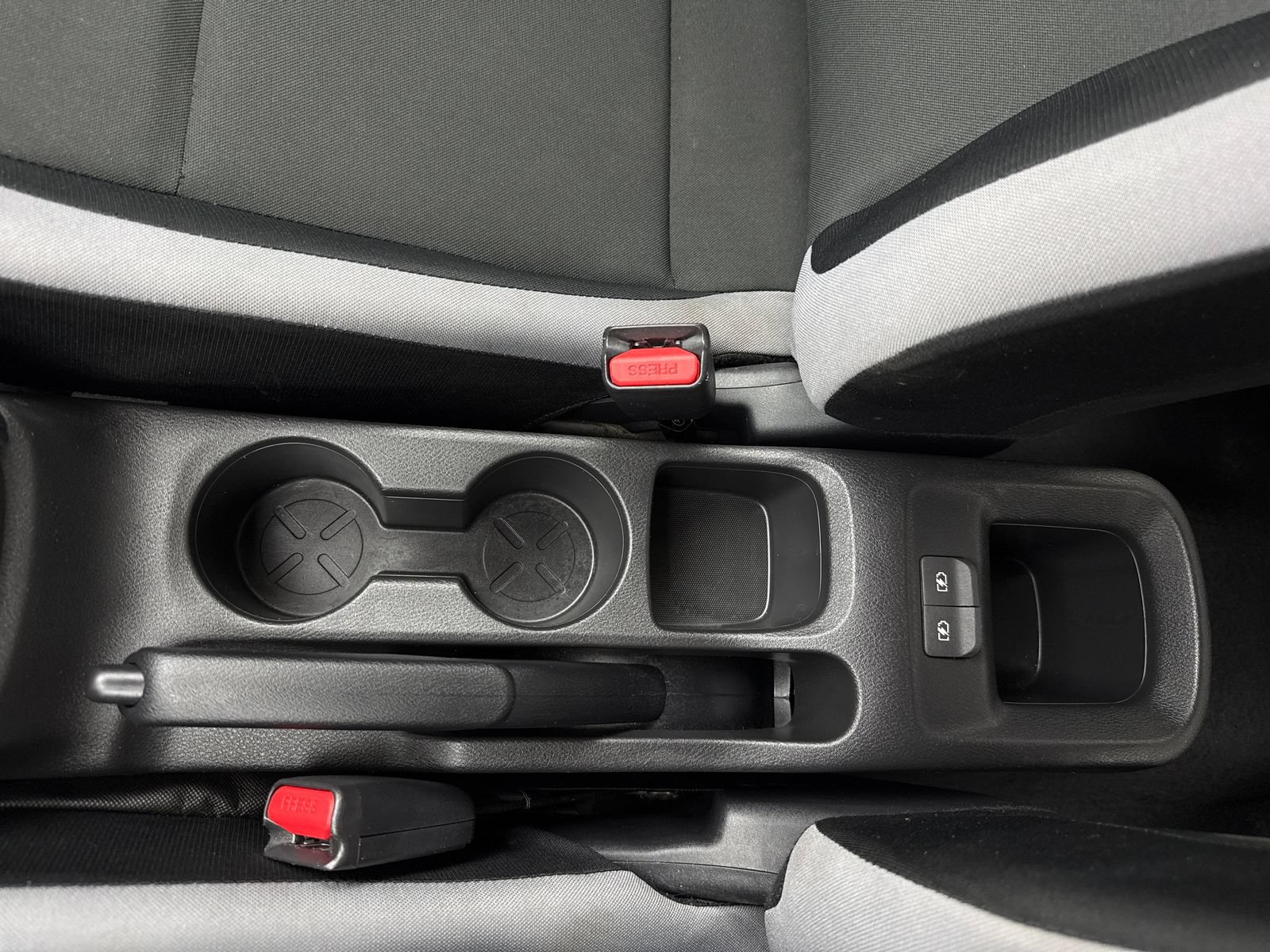 Used 2025 Nissan Versa S w/ Trunk Package FWD image 30