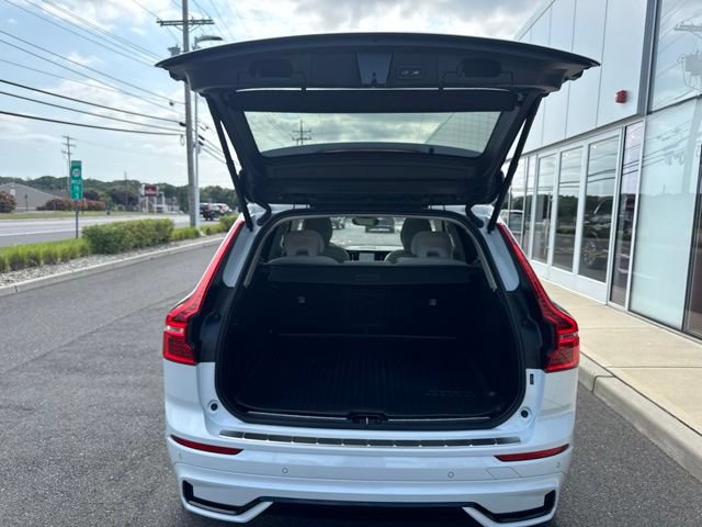 Used 2023 Volvo XC60 B5 Ultimate w/ Climate Package AWD/4WD image 11