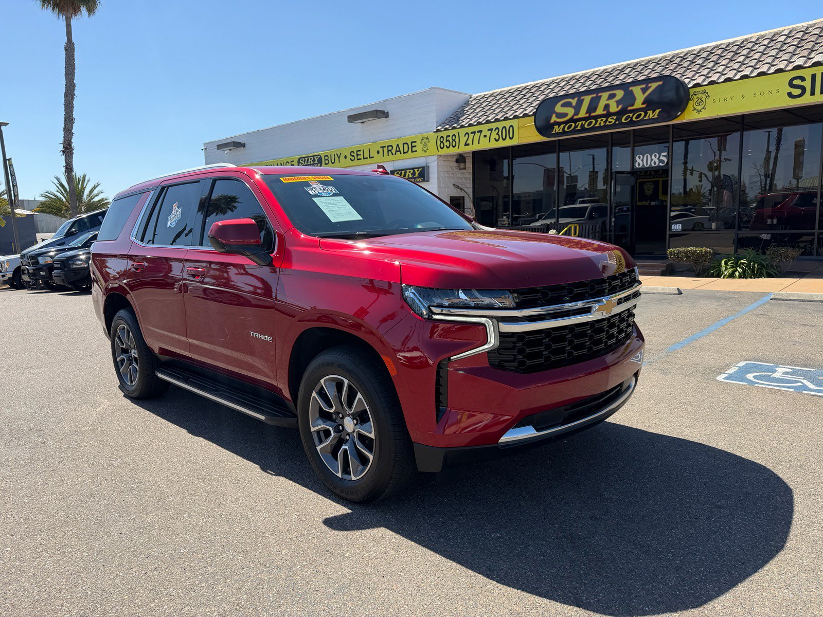 Used 2021 Chevrolet Tahoe LS RWD image 1