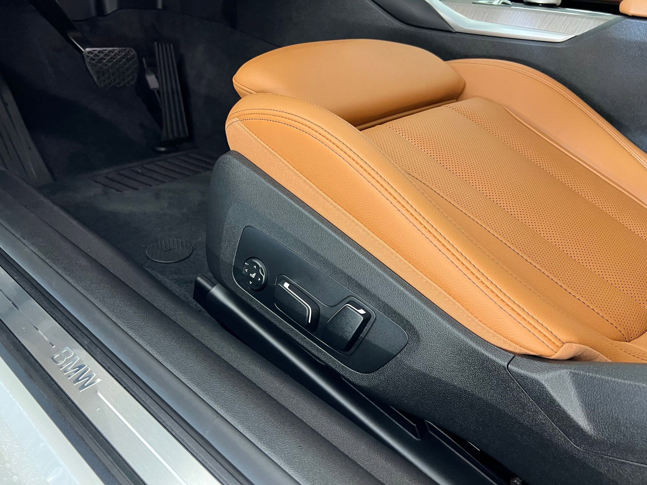 New 2026 BMW 430i Coupe w/ Premium Package RWD image 12