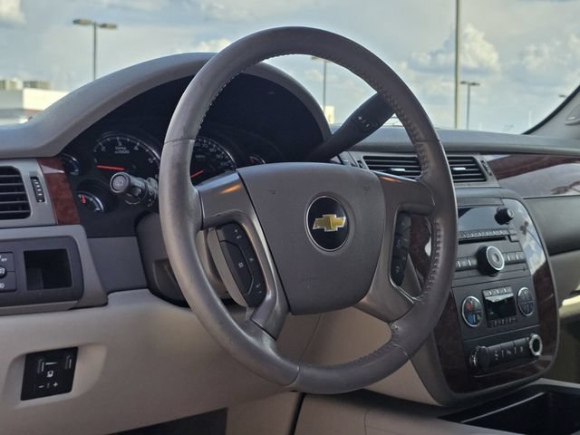 Used 2011 Chevrolet Suburban LT RWD image 25