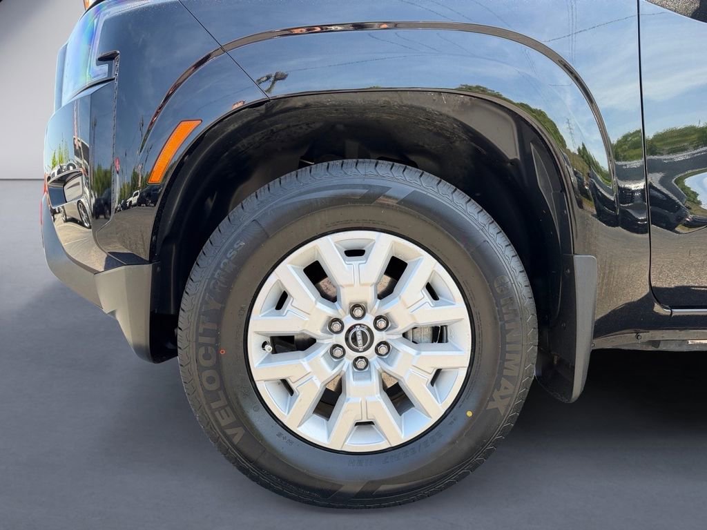 Used 2022 Nissan Frontier SV w/ Technology Package AWD/4WD image 9