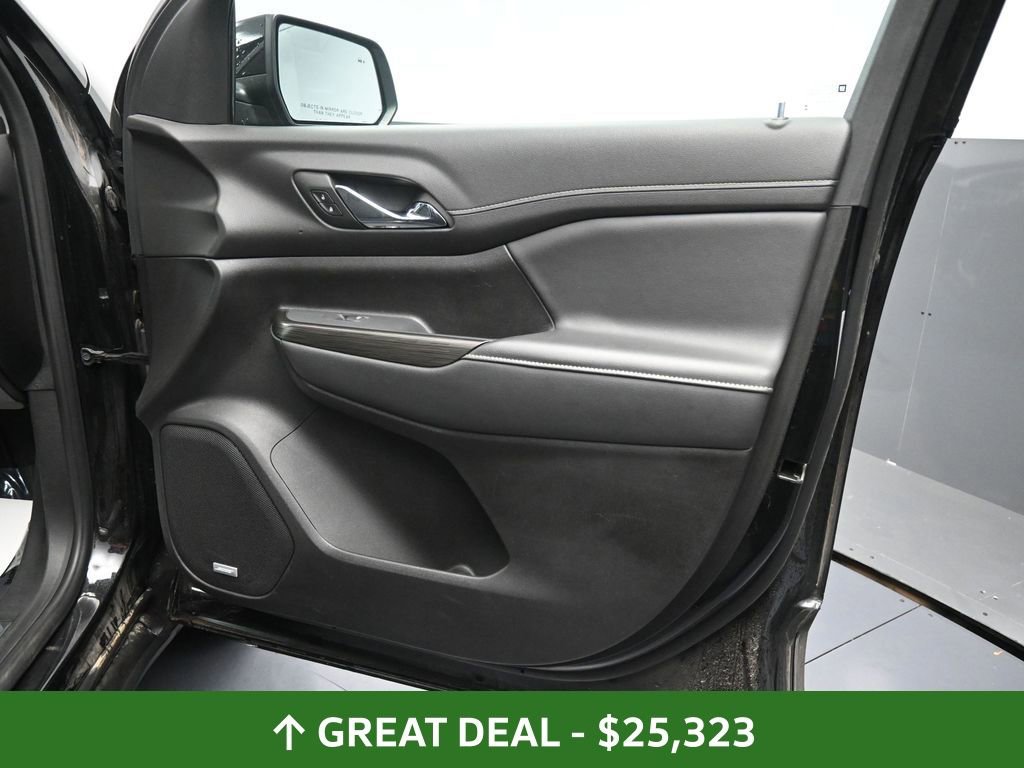 Used 2023 GMC Acadia SLT image 21