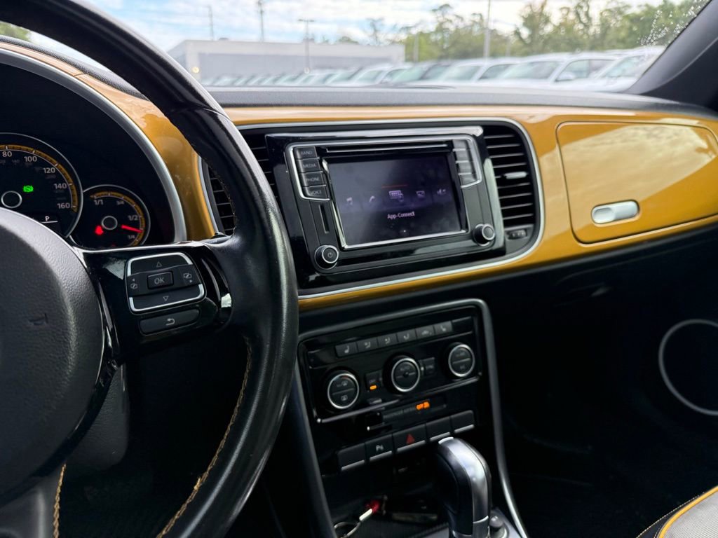 Used 2017 Volkswagen Beetle 1.8T Dune image 24