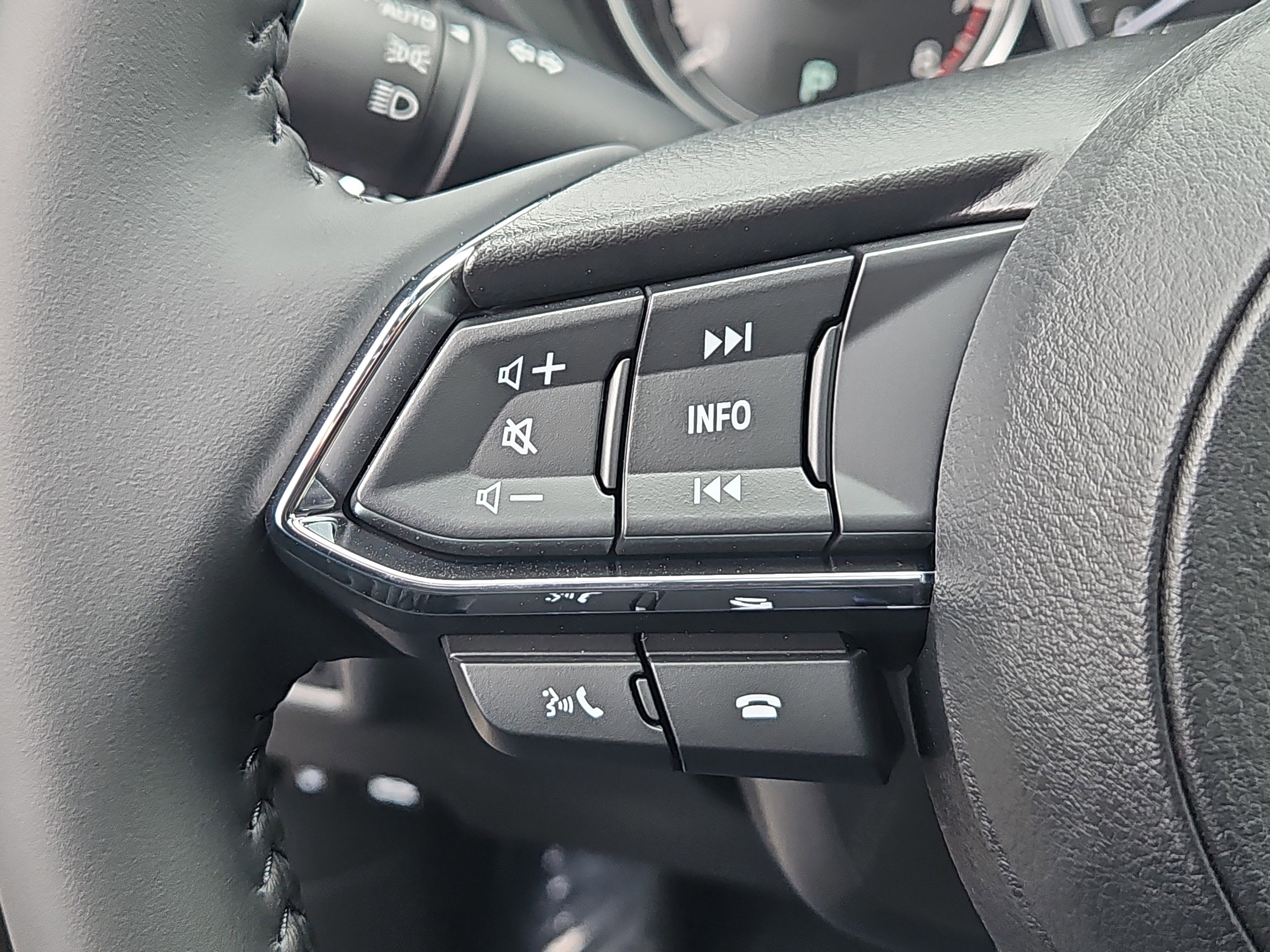 New 2025 MAZDA CX-5 AWD 2.5 S w/ Preferred Package image 15