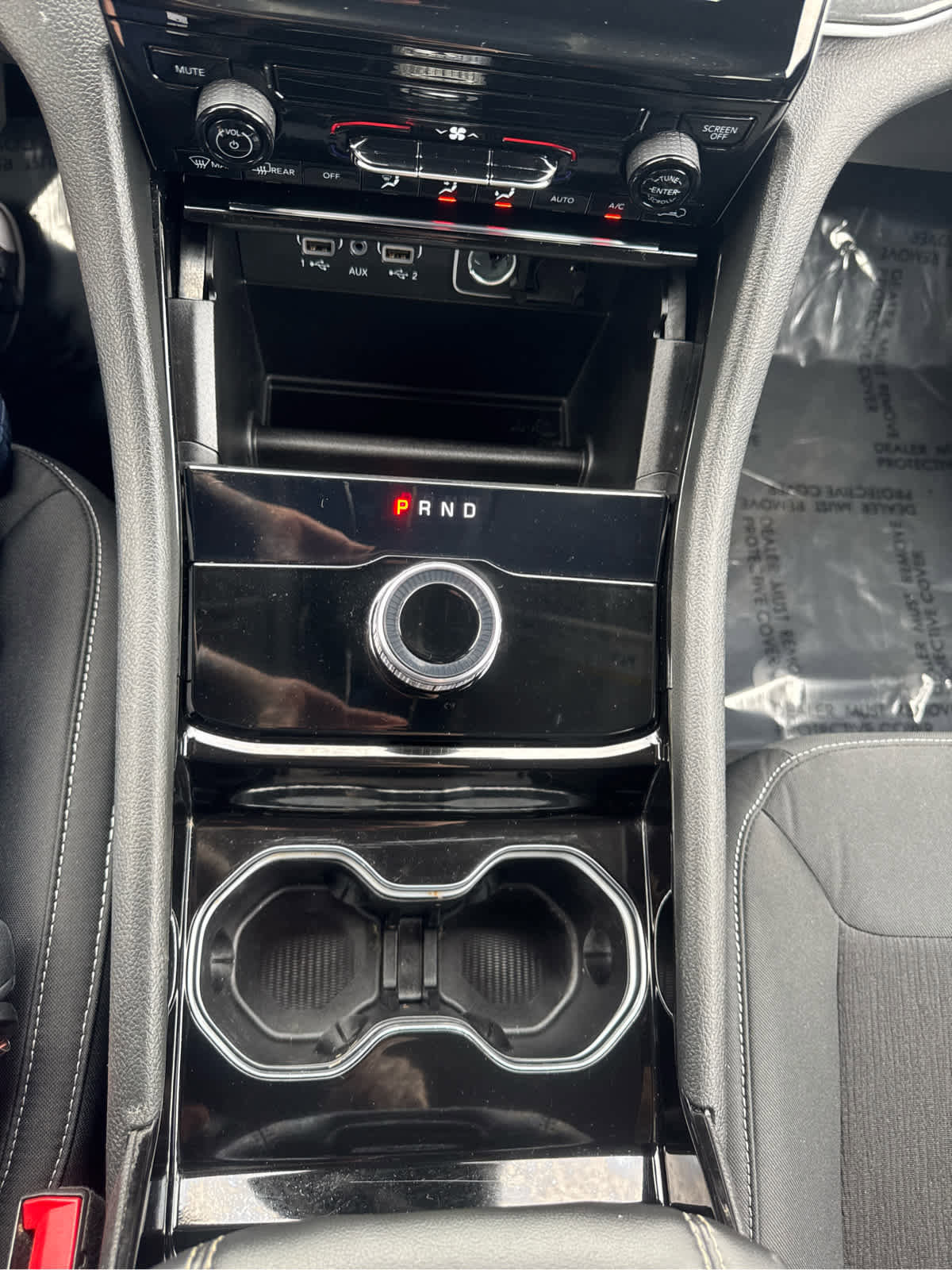 Certified 2023 Jeep Grand Cherokee Laredo image 22