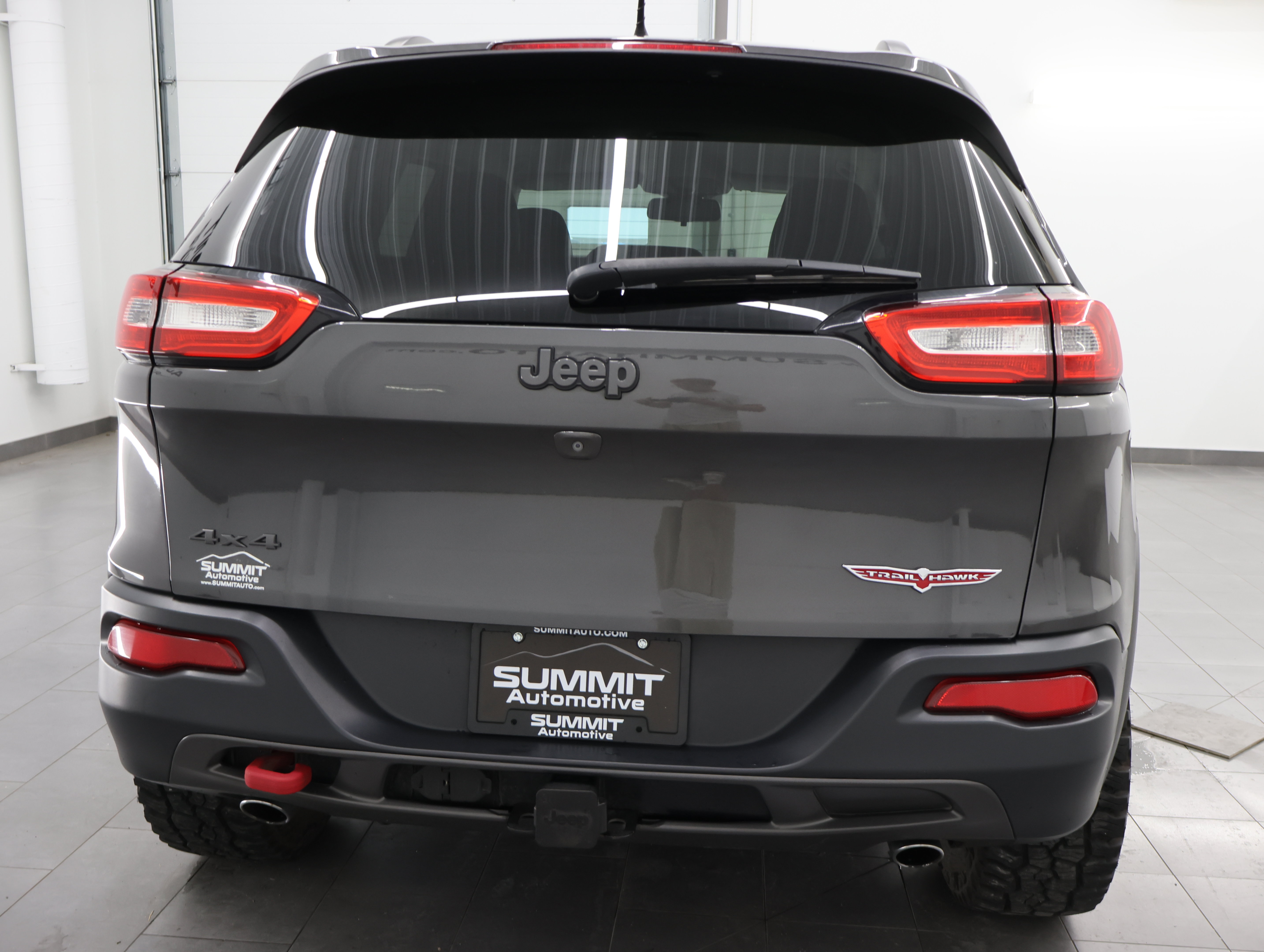 Used 2015 Jeep Cherokee Trailhawk w/ Leather Interior Group AWD/4WD image 27