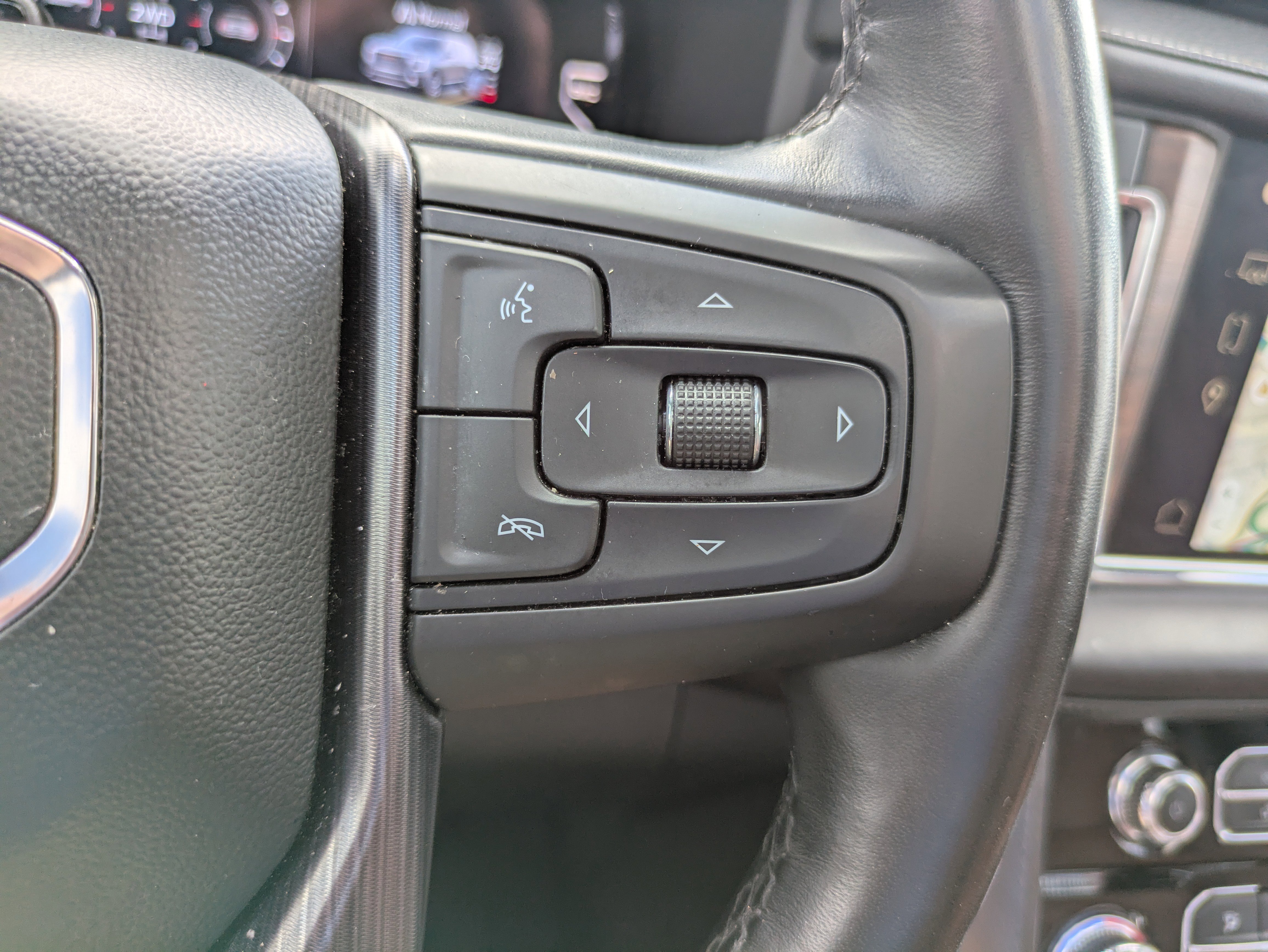 Used 2023 GMC Yukon XL Denali Ultimate w/ LPO, Floor Liner Package image 24