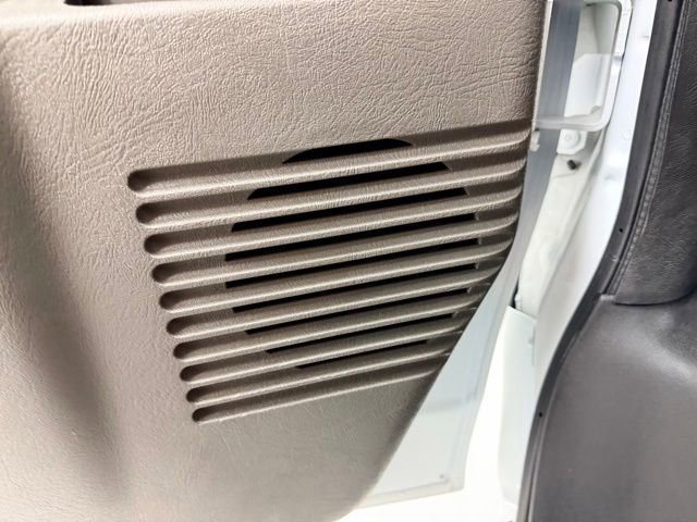 Certified 2025 Chevrolet Express 3500 LS RWD image 21