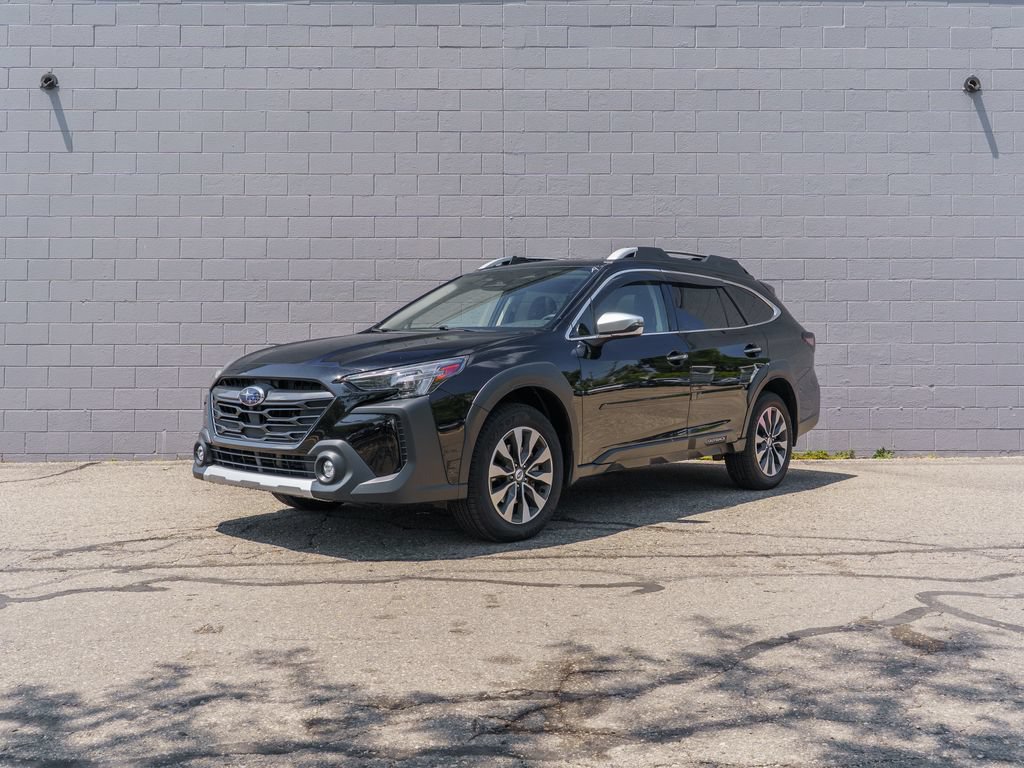 Used 2025 Subaru Outback Touring XT AWD/4WD image 1